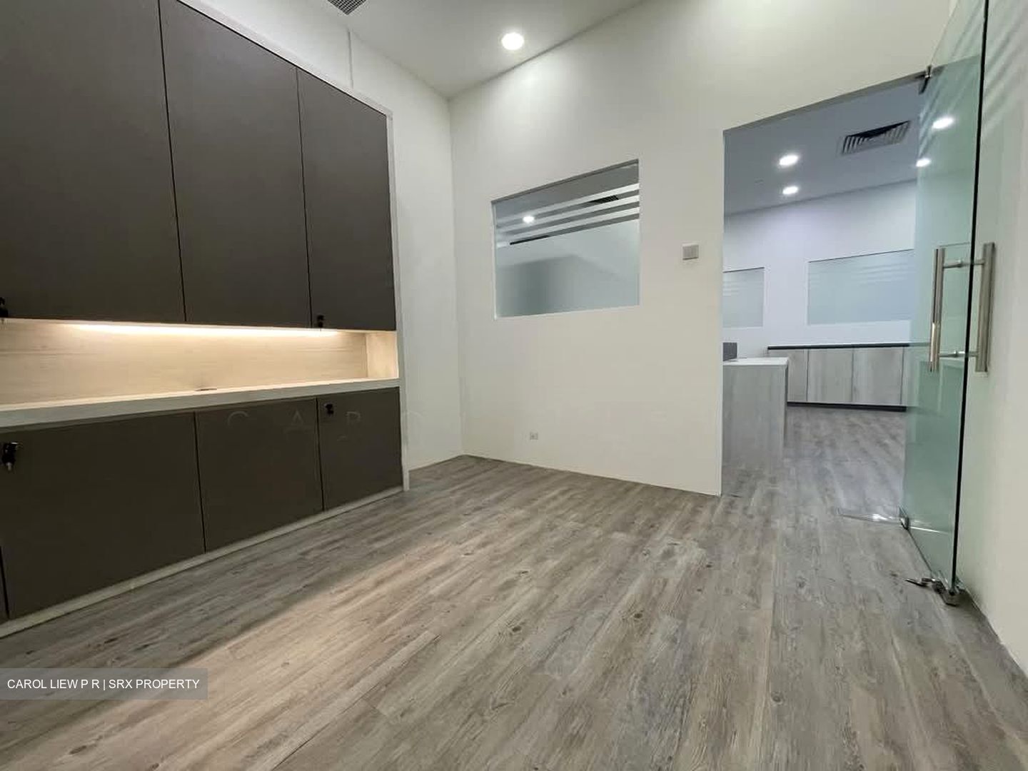 Robinson Square (D1), Office #554004301